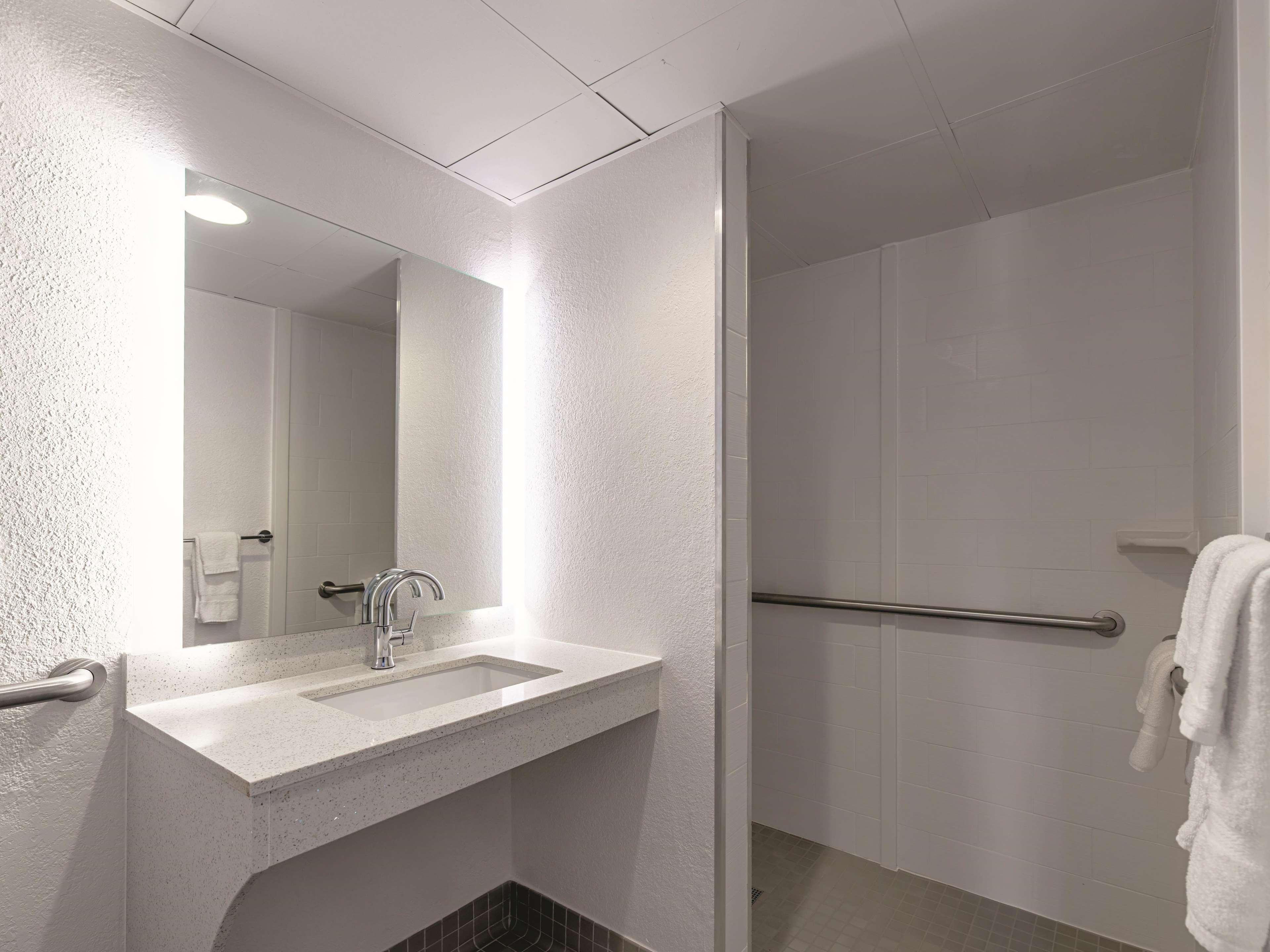 Baymont By Wyndham White Plains - Elmsford Ξενοδοχείο Εξωτερικό φωτογραφία
