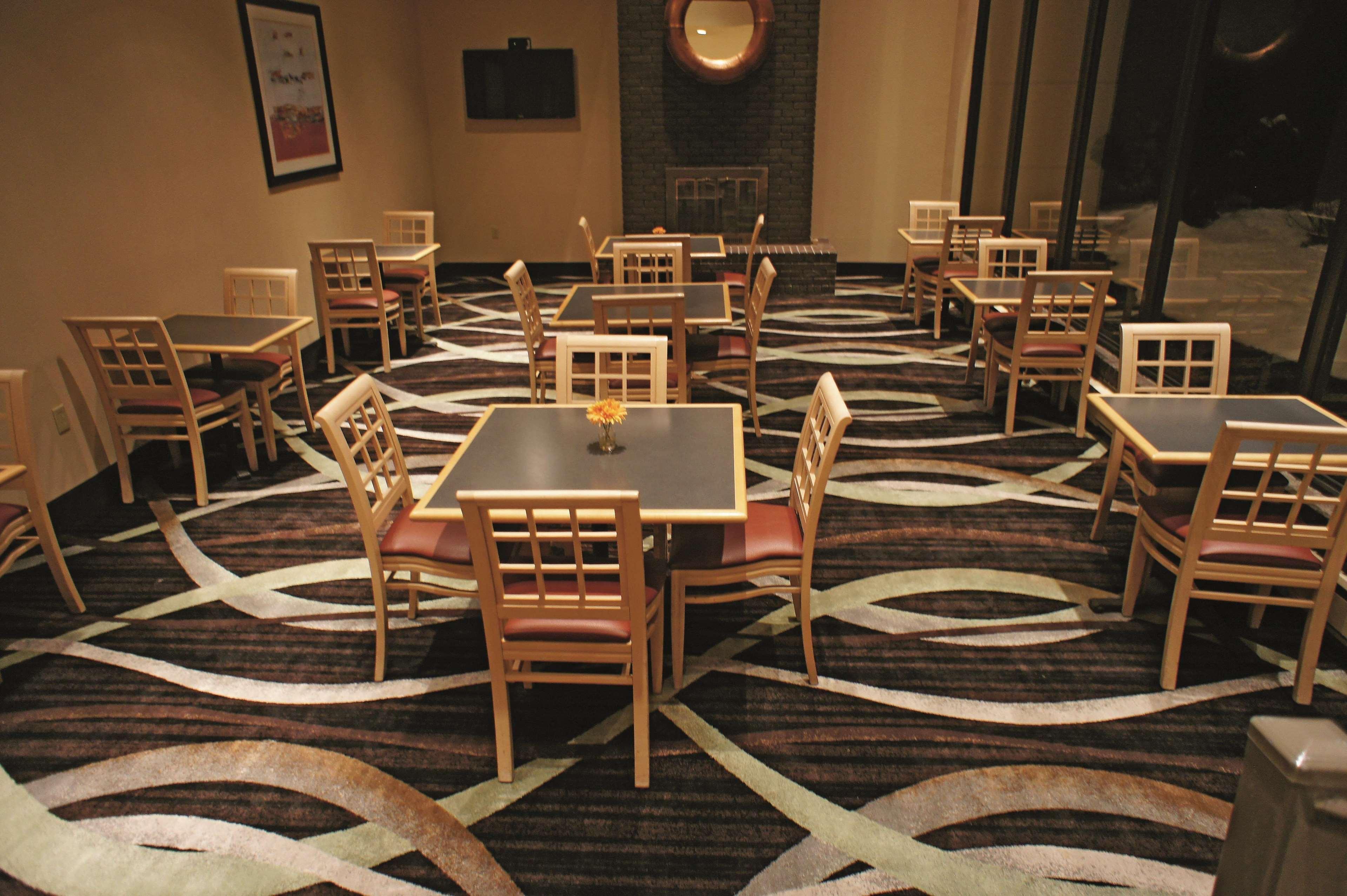 Baymont By Wyndham White Plains - Elmsford Ξενοδοχείο Εξωτερικό φωτογραφία