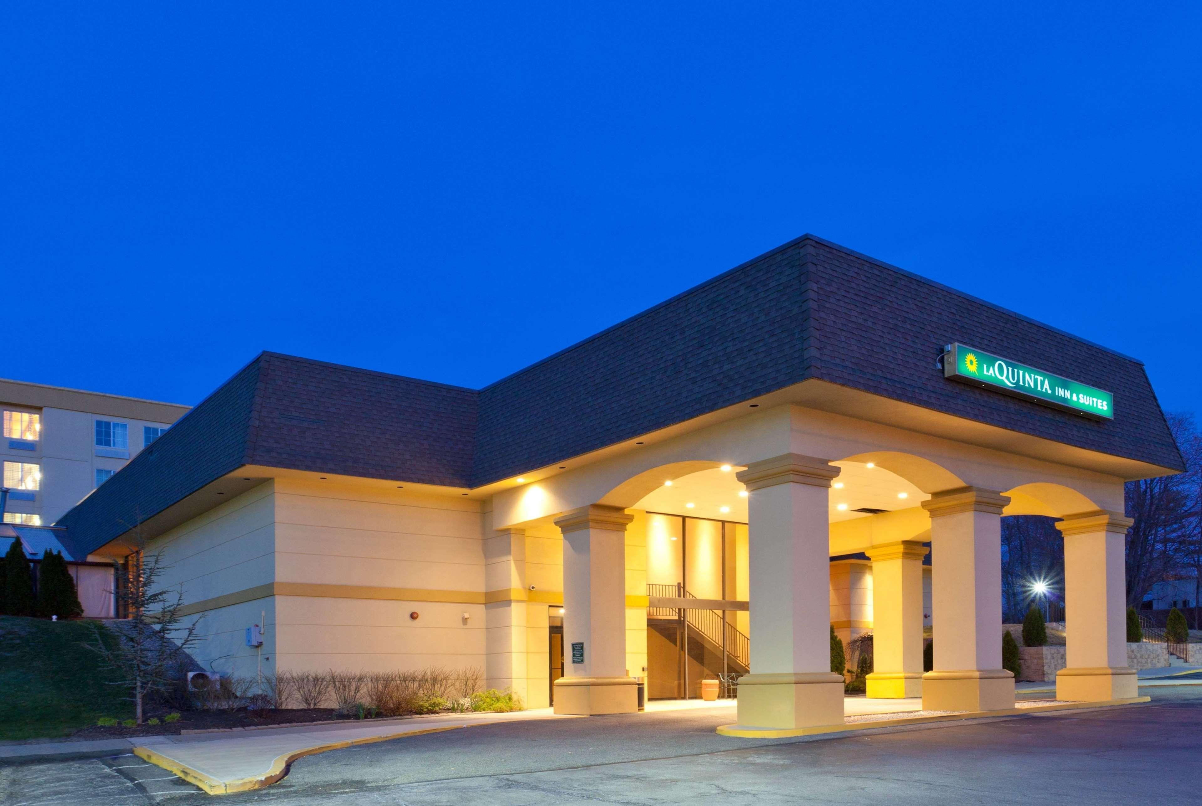 Baymont By Wyndham White Plains - Elmsford Ξενοδοχείο Εξωτερικό φωτογραφία