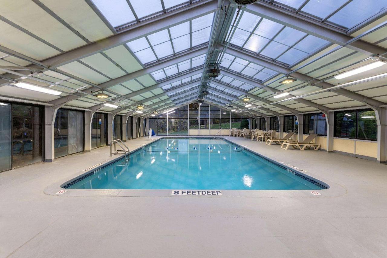 Baymont By Wyndham White Plains - Elmsford Ξενοδοχείο Εξωτερικό φωτογραφία