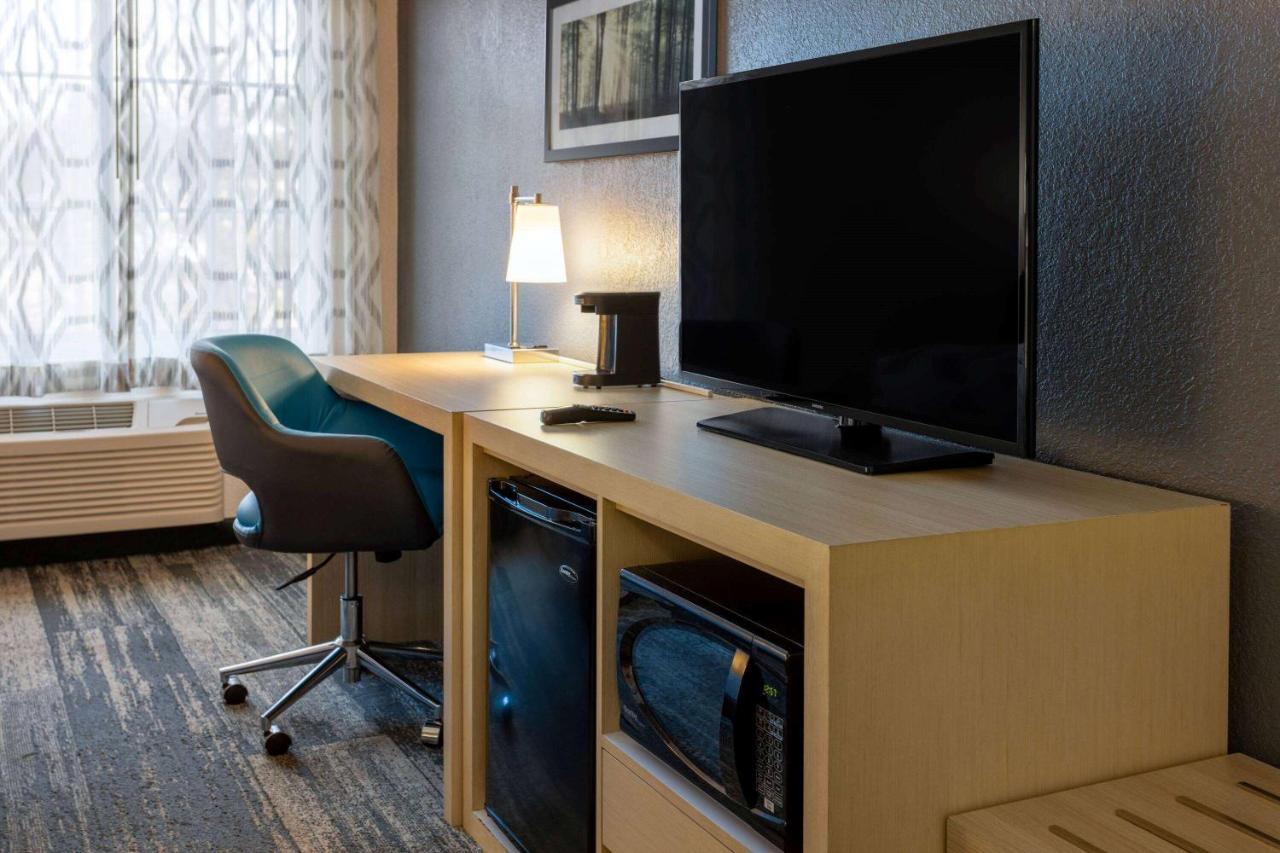 Baymont By Wyndham White Plains - Elmsford Ξενοδοχείο Εξωτερικό φωτογραφία