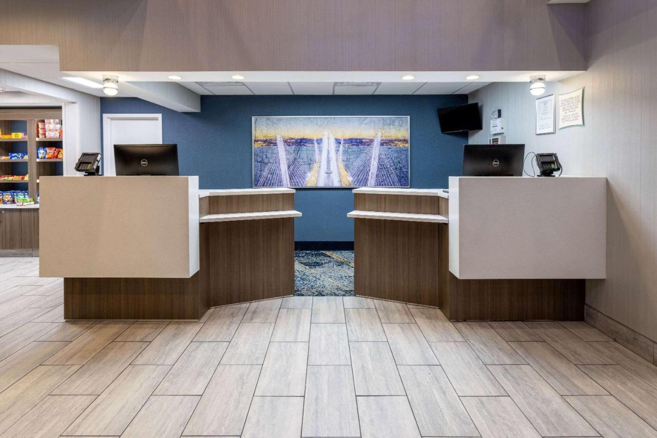 Baymont By Wyndham White Plains - Elmsford Ξενοδοχείο Εξωτερικό φωτογραφία
