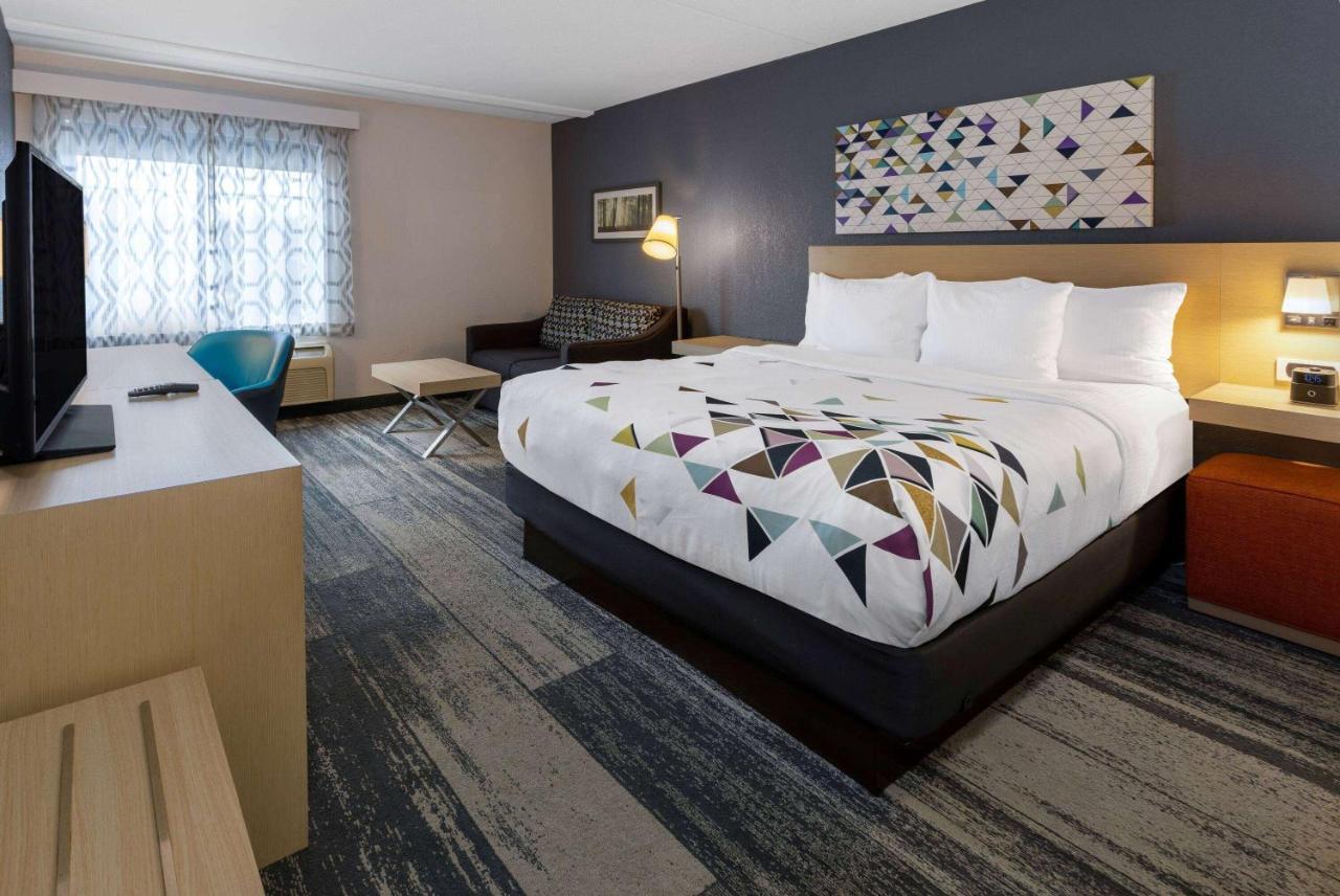 Baymont By Wyndham White Plains - Elmsford Ξενοδοχείο Εξωτερικό φωτογραφία