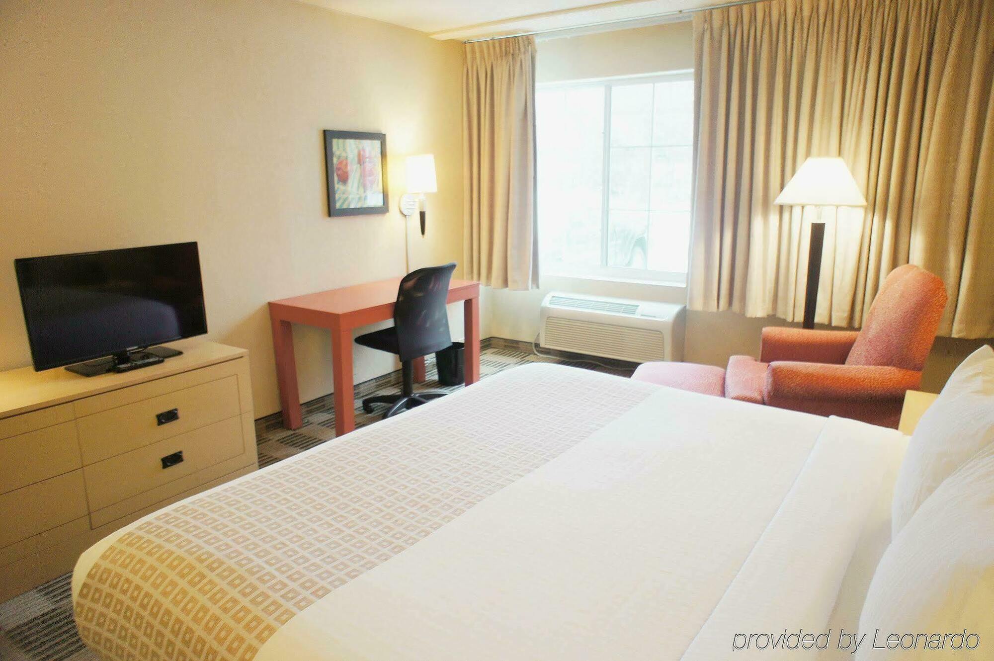 Baymont By Wyndham White Plains - Elmsford Ξενοδοχείο Εξωτερικό φωτογραφία